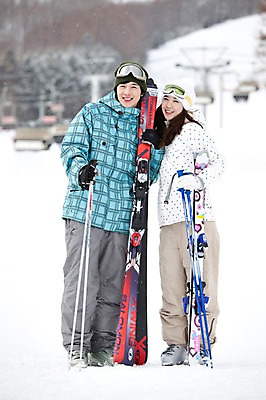 포토 JPG 나무 식물 해외기획촬영 라이프스타일 커플 계절 여자 남자 행복 스포츠용품 스포츠 여행 포즈 겨울 스포츠시설 2010년일본 모션 자연 레저 스키 겨울스포츠 스키장 고글 사랑 서기 미소 웃음 사람 동양인 20대 성인 두명 라이프 레포츠 일본 다정 장비 한국인 일본여행 레포츠용품 스키복 스키장비 청년만 성인만 국내포토 옷 감정 아시아 해외여행 컨셉 관계 표정 인종 청년 생활 오브젝트 시설 생태계 파일형식