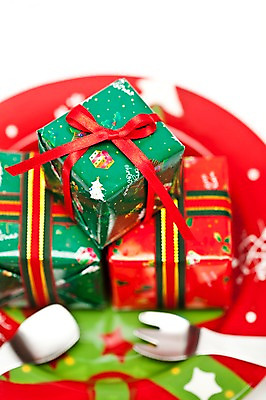 포토 JPG 스튜디오촬영 접시 기념일 포크 크리스마스 크리스마스용품 실내 선물 사람없음 장식 선물상자 숟가락 오브젝트 국내포토 식기 수저 이벤트 내부 상자 용품 파일형식