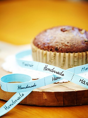 포토 JPG 1 리본 음식 빵 디저트 실내 사람없음 한개 케이크 받침대 제빵 머핀 국내포토 내부 제과제빵 파일형식