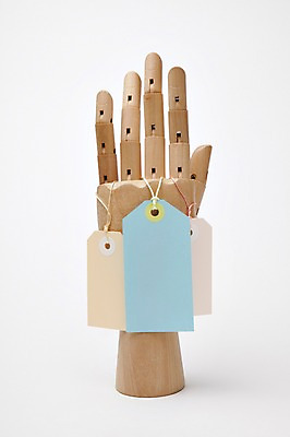 포토 JPG 스튜디오촬영 손 실내 사람없음 쇼핑 꼬리표 세일 모형 오브젝트 목각인형 관절인형 국내포토 인형 내부 신체부위 라벨 파일형식