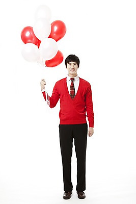 포토 JPG 스튜디오촬영 전신 남자 포즈 모션 한명 서기 들기 누끼 사람 동양인 이벤트 20대 앞모습 빨간색 파티 한국인 스웨터 풍선 남자만 남자한명만 성인남자만 청년만 청년남자만 청년남자한명만 성인한명만 성인남자한명만 성인만 국내포토 1 뷰포인트 컬러 상의 실내 인종 청년 파일형식