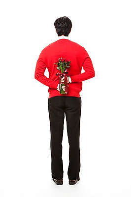 포토 JPG 스튜디오촬영 전신 남자 꽃다발 포즈 프로포즈 모션 한명 서기 들기 누끼 사람 동양인 이벤트 20대 뒷모습 빨간색 장미 한국인 스웨터 뒷짐 남자만 남자한명만 성인남자만 청년만 청년남자만 청년남자한명만 성인한명만 성인남자한명만 성인만 국내포토 1 꽃 뷰포인트 컬러 상의 실내 인종 청년 파일형식