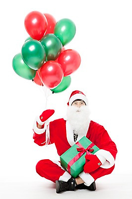 포토 JPG 스튜디오촬영 전신 남자 포즈 크리스마스 모션 산타옷 수염 선물 한명 들기 누끼 사람 앉기 동양인 이벤트 20대 앞모습 산타클로스 한국인 풍선 산타장갑 남자만 남자한명만 성인남자만 청년만 청년남자만 청년남자한명만 성인한명만 성인남자한명만 성인만 국내포토 1 옷 기념일 뷰포인트 장갑 실내 인종 청년 파일형식
