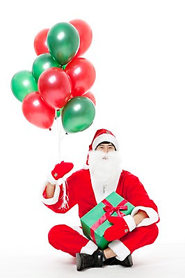 포토 JPG 스튜디오촬영 전신 남자 포즈 크리스마스 모션 산타옷 수염 선물 한명 들기 누끼 사람 앉기 동양인 이벤트 20대 앞모습 산타클로스 한국인 풍선 산타장갑 남자만 남자한명만 성인남자만 청년만 청년남자만 청년남자한명만 성인한명만 성인남자한명만 성인만 국내포토 1 옷 기념일 뷰포인트 장갑 실내 인종 청년 파일형식
