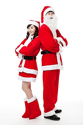 포토 JPG 스튜디오촬영 전신 커플 여자 남자 포즈 크리스마스 산타모자 모션 산타옷 수염 서기 누끼 사람 동양인 이벤트 20대 두명 옆모습 산타클로스 파티 팔짱 기댐 한국인 등돌리기 산타장갑 청년만 성인만 돌아서기 국내포토 모자_잡화 옷 기념일 뷰포인트 장갑 관계 실내 인종 청년 파일형식