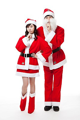 포토 JPG 스튜디오촬영 전신 커플 여자 남자 포즈 크리스마스 산타모자 모션 산타옷 수염 서기 누끼 사람 동양인 손짓 이벤트 20대 두명 앞모습 산타클로스 파티 한국인 쉿 조용 청년만 성인만 국내포토 모자_잡화 옷 기념일 뷰포인트 관계 실내 인종 청년 파일형식