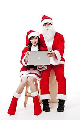 포토 JPG 스튜디오촬영 전신 커플 여자 남자 포즈 크리스마스 산타모자 모션 산타옷 수염 누끼 사람 앉기 동양인 이벤트 20대 두명 앞모습 노트북 산타클로스 파티 한국인 청년만 성인만 국내포토 모자_잡화 옷 기념일 뷰포인트 관계 실내 인종 청년 전자제품 파일형식