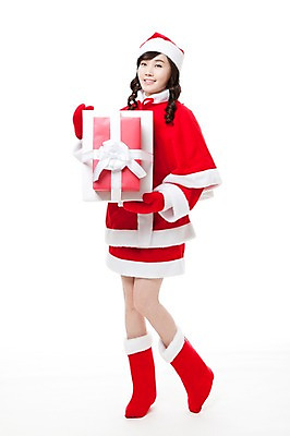 포토 JPG 스튜디오촬영 전신 여자 포즈 크리스마스 산타모자 모션 산타옷 선물 장화 한명 서기 들기 누끼 사람 동양인 이벤트 20대 앞모습 선물상자 파티 한국인 산타장갑 여자만 여자한명만 성인여자만 청년만 청년여자만 성인한명만 청년여자한명만 성인여자한명만 성인만 국내포토 모자_잡화 1 옷 기념일 뷰포인트 장갑 신발 실내 인종 청년 상자 파일형식