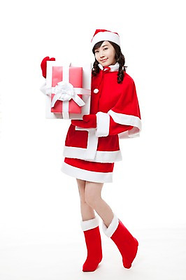 포토 JPG 스튜디오촬영 전신 여자 포즈 크리스마스 산타모자 모션 산타옷 선물 장화 한명 서기 들기 누끼 사람 동양인 이벤트 20대 앞모습 선물상자 파티 한국인 산타장갑 여자만 여자한명만 성인여자만 청년만 청년여자만 성인한명만 청년여자한명만 성인여자한명만 성인만 국내포토 모자_잡화 1 옷 기념일 뷰포인트 장갑 신발 실내 인종 청년 상자 파일형식