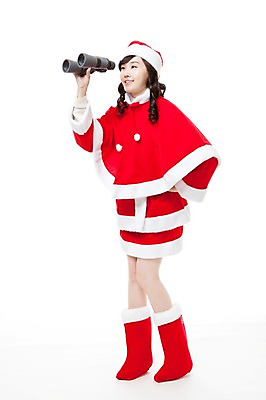 포토 JPG 스튜디오촬영 전신 여자 허리손 포즈 크리스마스 산타모자 모션 산타옷 장화 한명 서기 누끼 사람 동양인 이벤트 20대 옆모습 망원경 한국인 관찰 여자만 여자한명만 성인여자만 청년만 청년여자만 성인한명만 청년여자한명만 성인여자한명만 성인만 국내포토 모자_잡화 1 옷 기념일 뷰포인트 신발 실내 인종 청년 파일형식