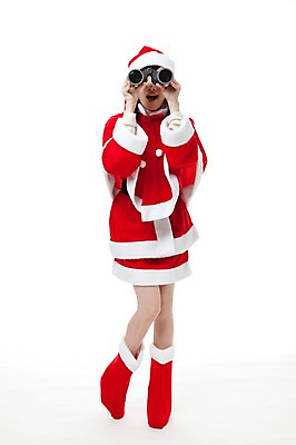 포토 JPG 스튜디오촬영 전신 응시 여자 포즈 크리스마스 산타모자 모션 산타옷 장화 한명 서기 누끼 사람 동양인 이벤트 20대 앞모습 놀람 망원경 한국인 관찰 여자만 여자한명만 성인여자만 청년만 청년여자만 성인한명만 청년여자한명만 성인여자한명만 성인만 국내포토 모자_잡화 1 시선 옷 기념일 감정 뷰포인트 신발 실내 표정 인종 청년 파일형식