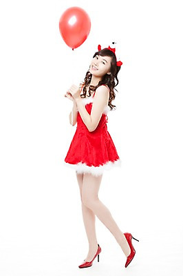 포토 JPG 스튜디오촬영 전신 여자 구두 포즈 크리스마스 모션 산타옷 한명 서기 들기 누끼 사람 동양인 이벤트 20대 옆모습 빨간색 파티 한국인 머리띠 하이힐 풍선 여자만 여자한명만 성인여자만 청년만 청년여자만 성인한명만 청년여자한명만 성인여자한명만 성인만 국내포토 1 옷 기념일 뷰포인트 컬러 신발 장신구 실내 인종 청년 여성화 파일형식