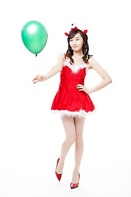 포토 JPG 스튜디오촬영 전신 여자 구두 허리손 포즈 크리스마스 모션 산타옷 한명 서기 들기 누끼 사람 동양인 이벤트 20대 앞모습 빨간색 파티 한국인 머리띠 하이힐 풍선 여자만 여자한명만 성인여자만 청년만 청년여자만 성인한명만 청년여자한명만 성인여자한명만 성인만 국내포토 1 옷 기념일 뷰포인트 컬러 신발 장신구 실내 인종 청년 여성화 파일형식