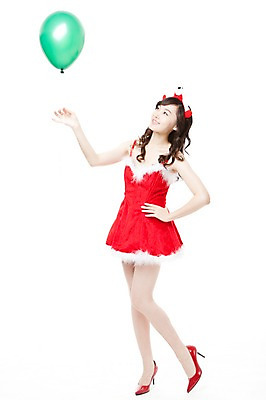 포토 JPG 스튜디오촬영 전신 여자 구두 포즈 크리스마스 모션 산타옷 한명 서기 들기 누끼 사람 동양인 이벤트 20대 옆모습 빨간색 파티 한국인 올려보기 머리띠 하이힐 풍선 여자만 여자한명만 성인여자만 청년만 청년여자만 성인한명만 청년여자한명만 성인여자한명만 성인만 국내포토 1 옷 기념일 뷰포인트 컬러 신발 장신구 실내 인종 청년 여성화 파일형식