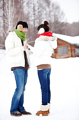 포토 JPG 주간 전신 해외기획촬영 커플 계절 여자 남자 여행 겨울 2010년일본 자연 웃음 사람 동양인 20대 성인 야외 두명 옆모습 마주보기 손잡기 일본 한국인 추위 눈 겨울여행 귀마개 즐거움 눈내림 청년만 성인만 국내포토 자연요소 잡화 감정 아시아 뷰포인트 관계 모션 날씨 눈_날씨 표정 인종 청년 생태계 파일형식