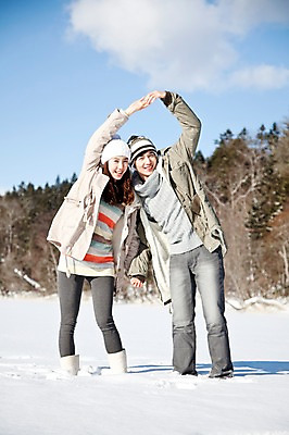 포토 JPG 주간 전신 나무 해외기획촬영 커플 계절 여자 남자 행복 여유 여행 포즈 겨울 2010년일본 모션 자연 휴식 산 서기 웃음 사람 동양인 20대 성인 야외 두명 설원 손잡기 한국인 눈 겨울여행 즐거움 청년만 성인만 국내포토 자연요소 식물 감정 컨셉 관계 날씨 눈_날씨 표정 인종 청년 생태계 파일형식