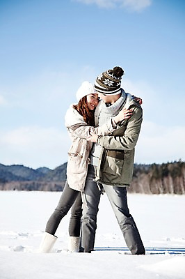 포토 JPG 주간 전신 나무 해외기획촬영 커플 계절 여자 남자 행복 여유 여행 겨울 2010년일본 안기 포옹 자연 휴식 산 웃음 사람 동양인 20대 성인 야외 두명 마주보기 설원 한국인 눈 겨울여행 즐거움 청년만 성인만 국내포토 자연요소 식물 감정 컨셉 관계 모션 날씨 눈_날씨 표정 인종 청년 생태계 파일형식