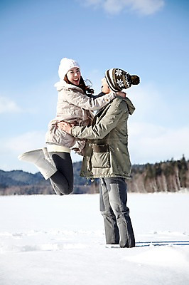 포토 JPG 주간 전신 나무 해외기획촬영 커플 계절 여자 남자 행복 여유 여행 겨울 장난 2010년일본 자연 휴식 산 웃음 사람 동양인 20대 성인 야외 두명 옆모습 마주보기 설원 손잡기 점프 한국인 눈 겨울여행 즐거움 청년만 성인만 국내포토 자연요소 식물 감정 뷰포인트 컨셉 관계 모션 날씨 눈_날씨 표정 인종 청년 생태계 파일형식