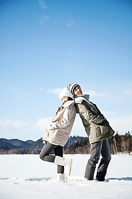 포토 JPG 주간 전신 나무 해외기획촬영 커플 계절 여자 남자 행복 여유 여행 포즈 겨울 2010년일본 모션 자연 휴식 산 서기 웃음 사람 동양인 20대 성인 야외 두명 옆모습 설원 기댐 한국인 등돌리기 눈 겨울여행 즐거움 청년만 성인만 돌아서기 국내포토 자연요소 식물 감정 뷰포인트 컨셉 관계 날씨 눈_날씨 표정 인종 청년 생태계 파일형식