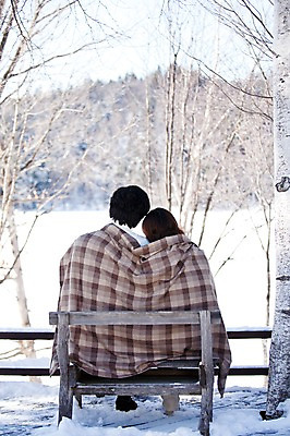 포토 JPG 주간 전신 나무 해외기획촬영 라이프스타일 커플 계절 공원 여자 남자 행복 여행 겨울 의자 2010년일본 자연 사람 앉기 동양인 20대 성인 야외 두명 뒷모습 울타리 다정 한국인 눈 담요 겨울여행 가로수 고드름 청년만 성인만 국내포토 자연요소 식물 공공시설 감정 뷰포인트 가구 컨셉 관계 모션 날씨 인종 청년 생활 담장 얼음 생태계 파일형식