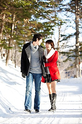 포토 JPG 주간 전신 나무 해외기획촬영 커플 계절 공원 여자 남자 행복 여유 여행 포즈 장갑 겨울 2010년일본 모션 자연 휴식 웃음 사람 동양인 20대 성인 야외 두명 마주보기 걷기 산책 한국인 눈 숲 겨울여행 즐거움 가죽장갑 청년만 성인만 국내포토 자연요소 식물 잡화 공공시설 감정 컨셉 관계 날씨 표정 인종 청년 생태계 파일형식