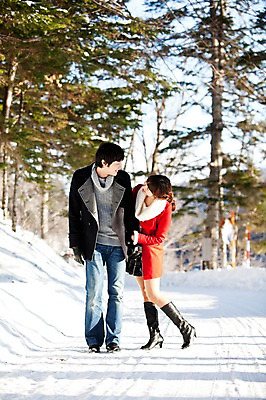 포토 JPG 주간 전신 나무 해외기획촬영 커플 계절 공원 여자 남자 행복 여유 여행 포즈 장갑 겨울 2010년일본 모션 자연 휴식 서기 웃음 사람 동양인 20대 성인 야외 두명 마주보기 산책 한국인 눈 숲 겨울여행 즐거움 가죽장갑 청년만 성인만 국내포토 자연요소 식물 잡화 공공시설 감정 컨셉 관계 날씨 표정 인종 청년 생태계 파일형식