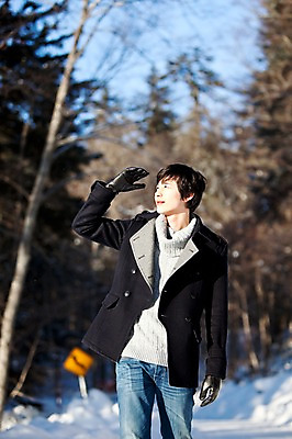 포토 JPG 주간 나무 해외기획촬영 계절 공원 남자 여행 포즈 장갑 겨울 2010년일본 모션 자연 한명 사람 동양인 손짓 상반신 20대 성인 야외 옆모습 한국인 올려보기 눈 숲 겨울여행 가죽장갑 남자만 남자한명만 성인남자만 청년만 청년남자만 청년남자한명만 성인한명만 성인남자한명만 성인만 국내포토 자연요소 식물 1 잡화 공공시설 뷰포인트 날씨 인종 청년 생태계 파일형식