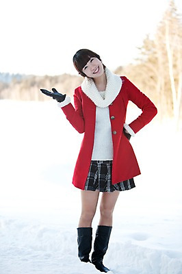 포토 JPG 주간 전신 나무 해외기획촬영 계절 공원 여자 여행 포즈 장갑 겨울 2010년일본 모션 자연 부츠 한명 서기 웃음 사람 동양인 손짓 20대 성인 야외 한국인 눈 숲 겨울여행 즐거움 가죽장갑 빨간코트 여자만 여자한명만 성인여자만 청년만 청년여자만 성인한명만 청년여자한명만 성인여자한명만 성인만 국내포토 자연요소 식물 1 잡화 공공시설 감정 신발 날씨 표정 인종 청년 생태계 파일형식