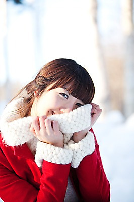 포토 JPG 주간 해외기획촬영 계절 공원 여자 행복 여행 겨울 2010년일본 자연 한명 사람 동양인 상반신 20대 성인 야외 한국인 숲 겨울여행 빨간코트 여자만 여자한명만 성인여자만 청년만 청년여자만 성인한명만 청년여자한명만 성인여자한명만 성인만 국내포토 자연요소 1 공공시설 감정 인종 청년 생태계 파일형식