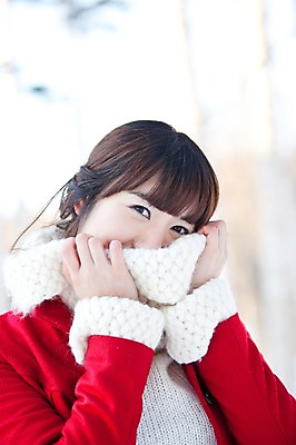 포토 JPG 주간 해외기획촬영 계절 공원 여자 행복 여행 겨울 2010년일본 자연 한명 사람 동양인 상반신 20대 성인 야외 한국인 숲 겨울여행 빨간코트 여자만 여자한명만 성인여자만 청년만 청년여자만 성인한명만 청년여자한명만 성인여자한명만 성인만 국내포토 자연요소 1 공공시설 감정 인종 청년 생태계 파일형식