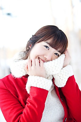 포토 JPG 주간 해외기획촬영 계절 공원 여자 행복 여행 겨울 2010년일본 자연 한명 사람 동양인 상반신 20대 성인 야외 한국인 숲 겨울여행 빨간코트 여자만 여자한명만 성인여자만 청년만 청년여자만 성인한명만 청년여자한명만 성인여자한명만 성인만 국내포토 자연요소 1 공공시설 감정 인종 청년 생태계 파일형식