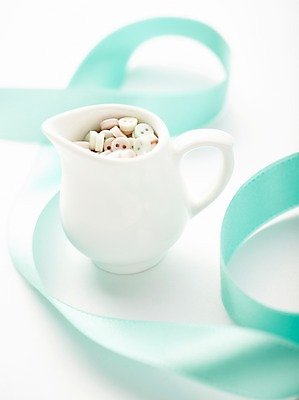 포토 JPG 스튜디오촬영 백그라운드 단추 실내 사람없음 컵 끈 바느질도구 오브젝트 국내포토 식기 내부 파일형식