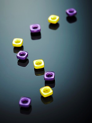 포토 JPG 스튜디오촬영 백그라운드 단추 실내 사람없음 노란색 보라색 바느질도구 오브젝트 국내포토 컬러 내부 파일형식