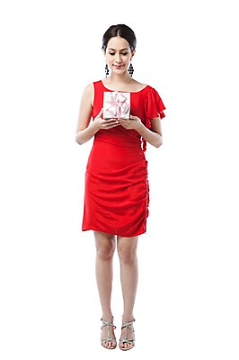 포토 JPG 스튜디오촬영 전신 서양인 외국인 해외기획촬영 여자 행복 2010년태국 커플라이프 포즈 모션 실내 선물 사랑 한명 서기 미소 들기 사람 이벤트 20대 성인 선물상자 상자 여자만 여자한명만 성인여자만 청년만 청년여자만 성인한명만 청년여자한명만 성인여자한명만 성인만 국내포토 1 라이프스타일 커플 감정 표정 인종 청년 내부 파일형식 관계 생활