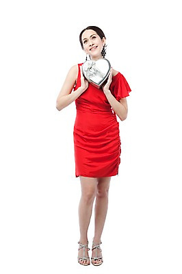 포토 JPG 스튜디오촬영 전신 서양인 외국인 해외기획촬영 여자 행복 2010년태국 커플라이프 포즈 모션 실내 선물 사랑 한명 서기 미소 웃음 들기 사람 이벤트 20대 성인 선물상자 상자 여자만 여자한명만 성인여자만 청년만 청년여자만 성인한명만 청년여자한명만 성인여자한명만 성인만 국내포토 1 라이프스타일 커플 감정 표정 인종 청년 내부 파일형식 관계 생활