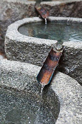 포토 JPG 사람없음 야외 물 샘 샘물 약수터 국내포토 자연요소 파일형식