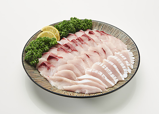 포토 JPG 스튜디오촬영 음식 실내 어류 누끼 사람없음 회 신선 방어 흰배경 모듬회 제철음식 국내포토 백그라운드 내부 수중동물 흰색 제철 파일형식