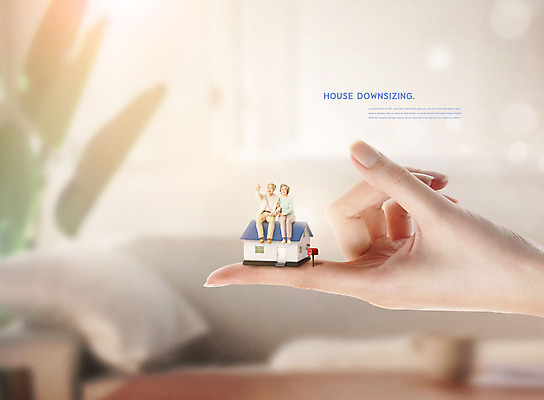 전신 PSD 편집이미지 손 여자 할아버지 노년 남자 할머니 손가락 주택 실내 두명 신체부위 경제 노부부 한국인 60대 사회이슈 베이지색 이슈 다운사이징 이미지편집 부부 컬러 컨셉 사람 동양인 성인 내부 건물 파일형식