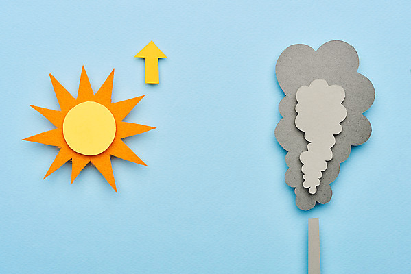 포토 JPG 스튜디오촬영 화살표 공장 날씨 실내 사람없음 하이앵글 태양 환경 오염 연기 파란배경 매연 지구온난화 플랫레이 국내포토 자연요소 뷰포인트 백그라운드 공업 내부 파란색 환경오염 플랫 기후변화 파일형식