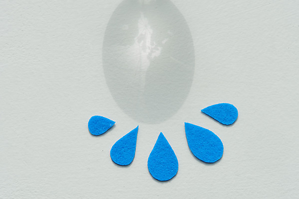 포토 JPG 스튜디오촬영 지구 날씨 실내 그림자 사람없음 물 하이앵글 환경 보호 흰배경 플랫레이 국내포토 자연요소 뷰포인트 백그라운드 컨셉 내부 흰색 플랫 파일형식