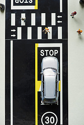 포토 JPG 스튜디오촬영 학생 도로 자동차 실내 사람없음 하이앵글 미니어처 속도제한 스쿨존 안전속도 어린이보호 어린이보호구역 법률개정 국내포토 길 육상교통 뷰포인트 교통시설 내부 모형 금지 보호구역 파일형식 개정