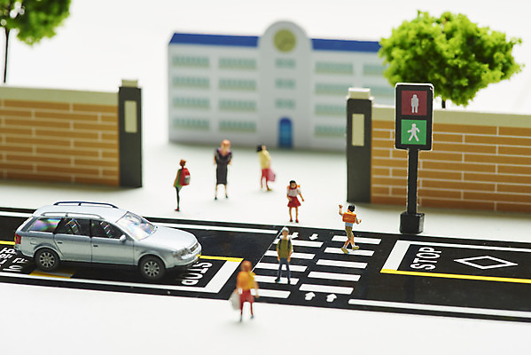 포토 JPG 스튜디오촬영 학생 도로 자동차 실내 사람없음 미니어처 속도제한 스쿨존 안전속도 어린이보호 어린이보호구역 법률개정 국내포토 길 육상교통 교통시설 내부 모형 금지 보호구역 파일형식 개정