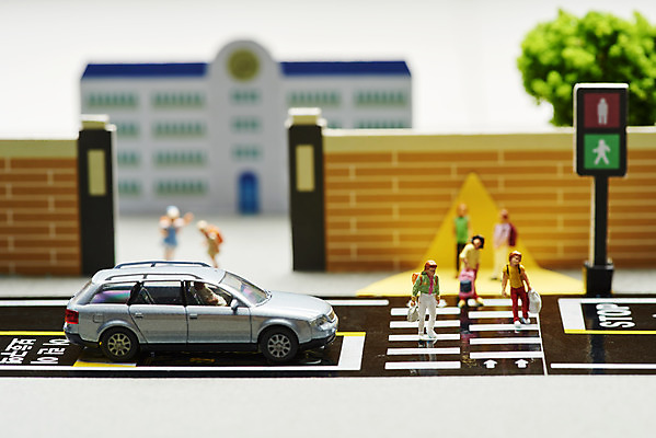 포토 JPG 스튜디오촬영 학생 도로 자동차 실내 사람없음 미니어처 속도제한 스쿨존 안전속도 어린이보호 어린이보호구역 법률개정 국내포토 길 육상교통 교통시설 내부 모형 금지 보호구역 파일형식 개정