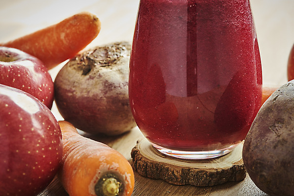 포토 JPG 스튜디오촬영 음료 음식 다이어트 과일 잔 실내 건강 근접촬영 사람없음 건강관리 주스 당근 사과 흰배경 비트 디톡스 내장지방 abc주스 국내포토 식기 뷰포인트 백그라운드 채소 뿌리채소 관리 내부 흰색 지방_기름 파일형식 해독주스