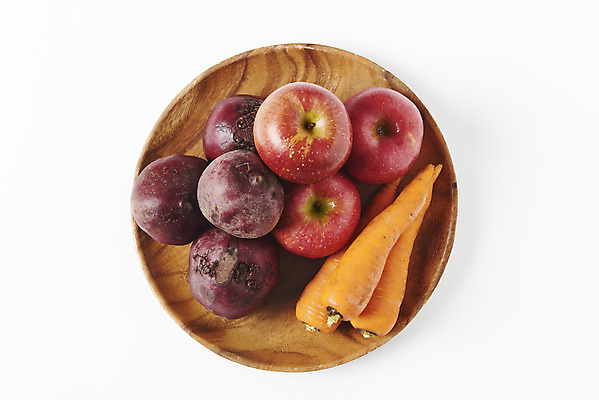 포토 JPG 스튜디오촬영 음료 음식 다이어트 과일 실내 건강 사람없음 하이앵글 건강관리 주스 당근 사과 흰배경 비트 디톡스 내장지방 abc주스 국내포토 뷰포인트 백그라운드 채소 뿌리채소 관리 내부 흰색 지방_기름 파일형식 해독주스