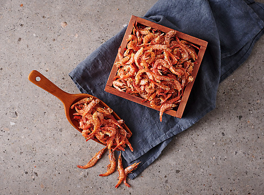 포토 JPG 스튜디오촬영 그릇 접시 식재료 회색배경 새우 실내 사람없음 하이앵글 여러개 신선 천 유기농 되 스쿱 꽃새우 국내포토 식기 웰빙 뷰포인트 다수 백그라운드 갑각류 내부 회색 직물 파일형식