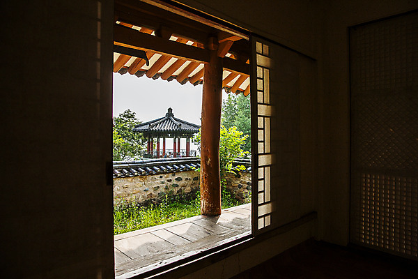 포토 JPG 주간 전통 여행 자연 한옥 풍경 사람없음 야외 관광지 경상남도 정자 국내여행 밀양 국내포토 자연요소 한국전통 건축물 고건축 경상도 생태계 파일형식