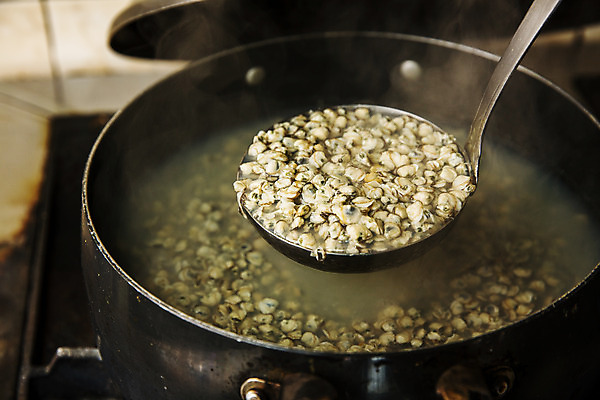 포토 JPG 여행 어패류 한국 실내 사람없음 전라남도 국자 광양 국내여행 섬진강 재첩국 재첩 국내포토 동물 아시아 주방용품 내부 전라도 국물 파일형식
