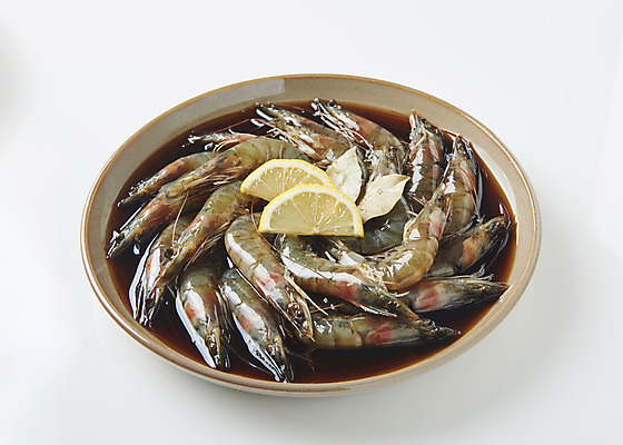 포토 JPG 스튜디오촬영 그릇 접시 음식 실내 사람없음 흰배경 기호식품 새우장 국내포토 식기 백그라운드 내부 흰색 파일형식