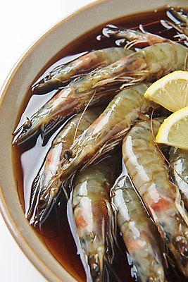 포토 JPG 스튜디오촬영 그릇 접시 음식 실내 근접촬영 사람없음 흰배경 기호식품 새우장 국내포토 식기 뷰포인트 백그라운드 내부 흰색 파일형식